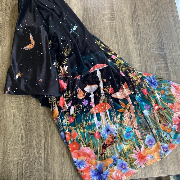 Blackmilk Fairytale Floral Velvet Robe - Picture 6 of 8